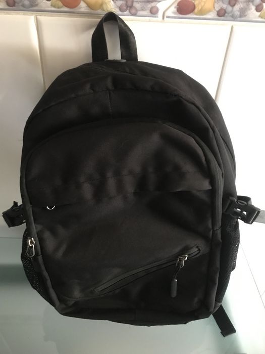Mochila preta homem