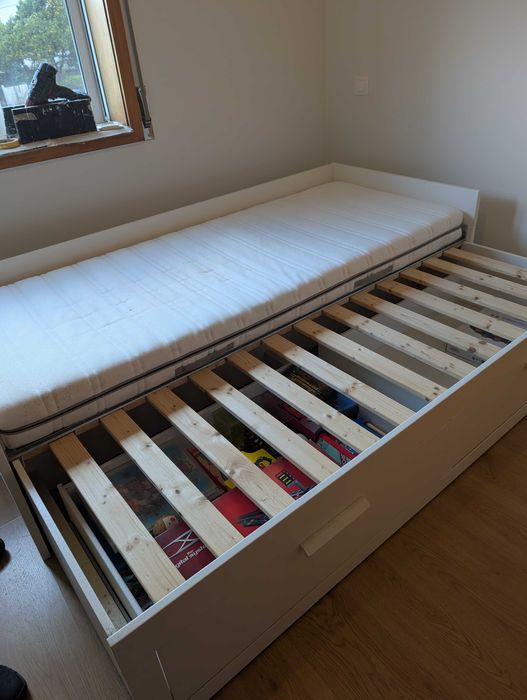 IKEA BRIMNES cama individual/dupla com 2 gavetões + 1 colchão