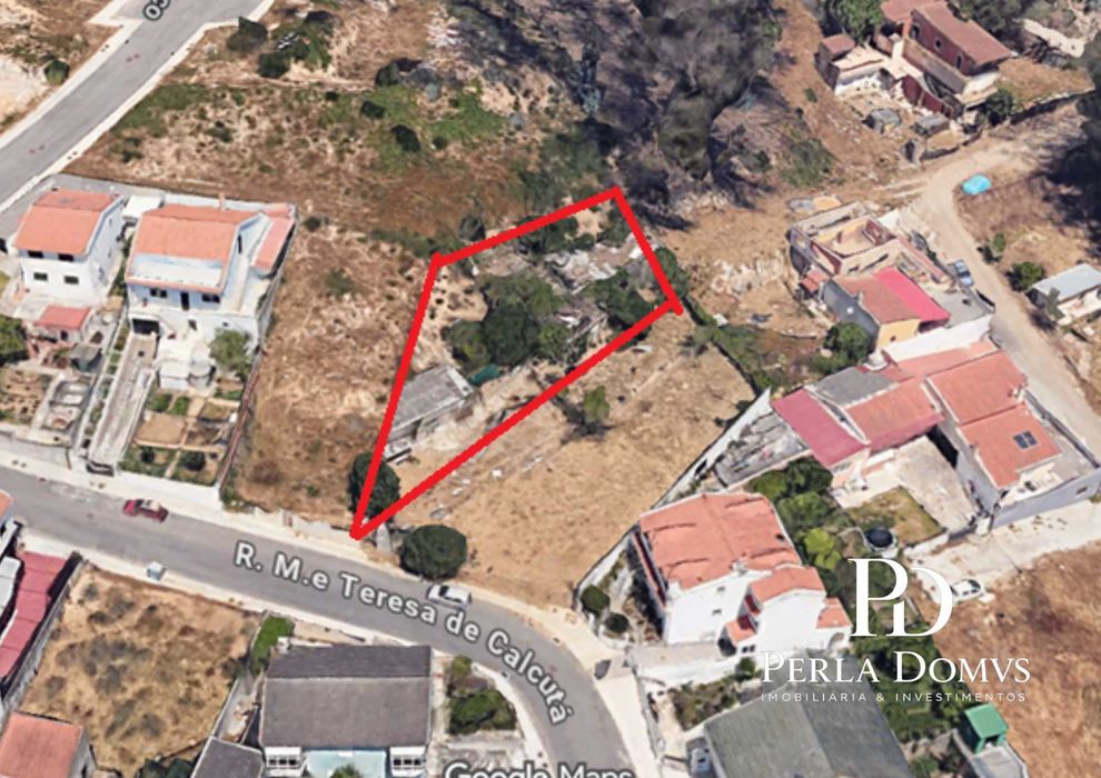 Urban Plot of 574.70 m² | Vale da Moura, Almargem do Bispo – Sintra