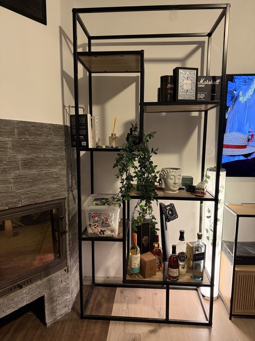 Nowoczesny regał loft / industrial – metal + drewno