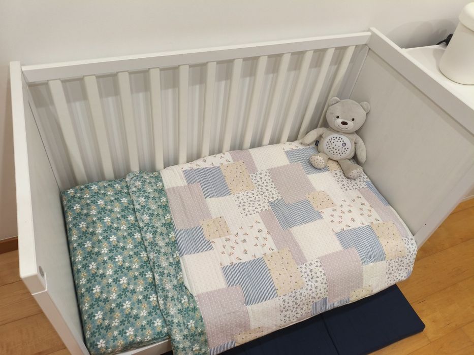 Berço 60x120 c/ colchão de espuma (como novo)