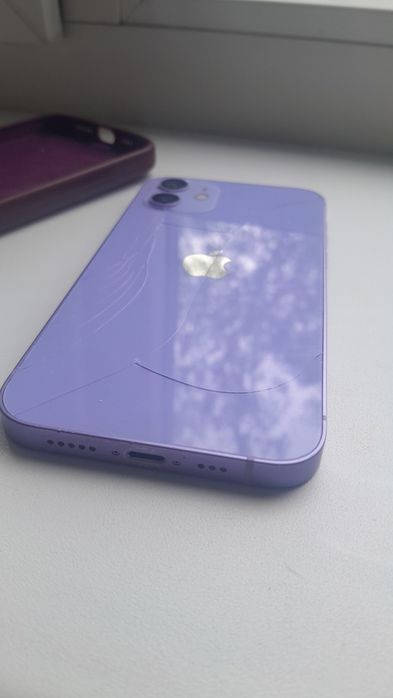 Продам  IPhone 12