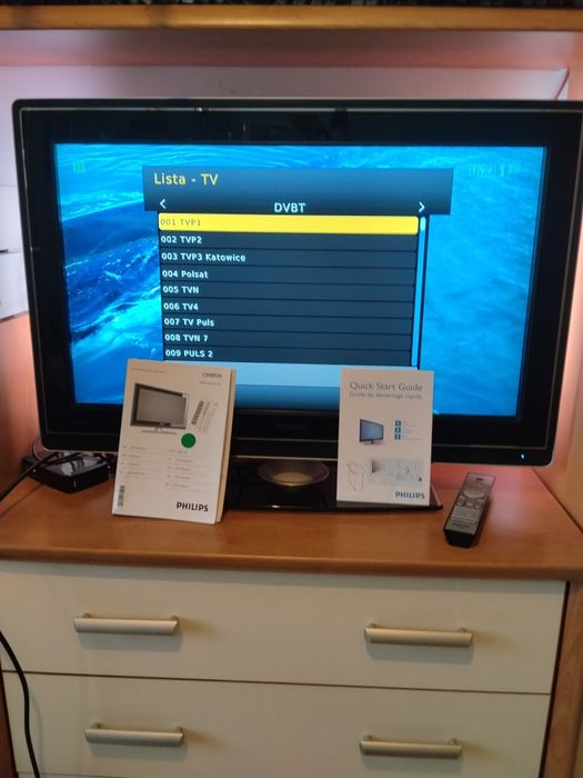 TV Philips 32cali 100 Hz  z ambilight