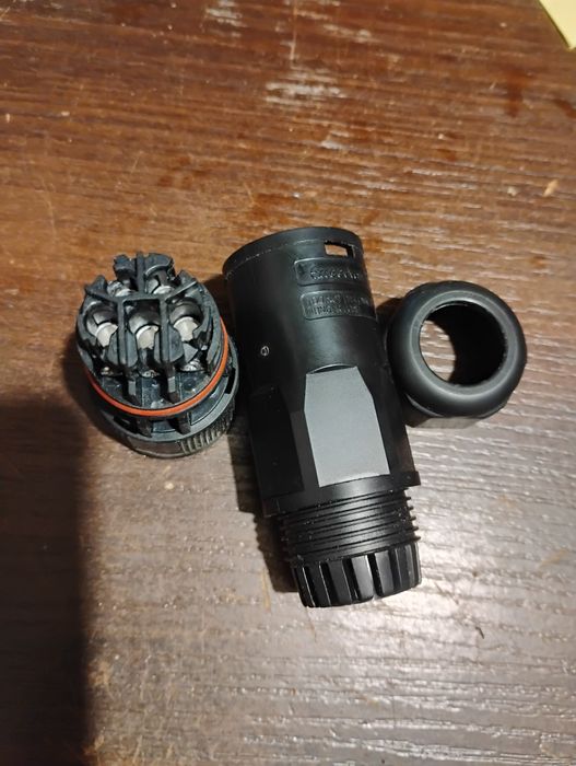 wtyk zasilania falownik inwerter ładowarka Exceedcom 3 fazowe 5P 6mm2