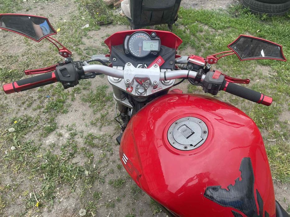 Geon Issen v4 250cc