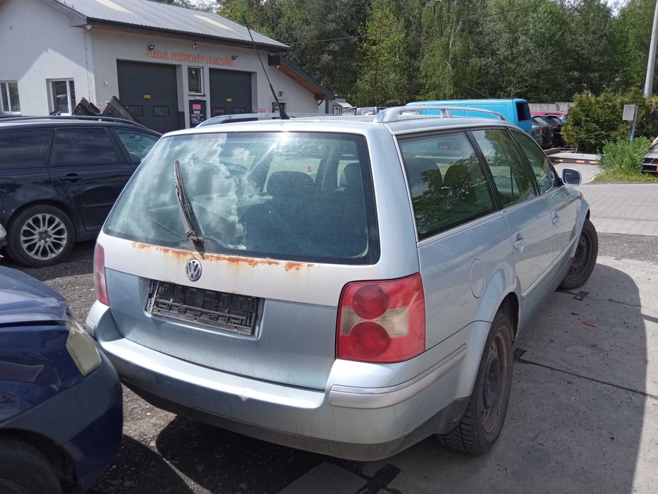 VW Passat B5 1.8T AWT *na części*