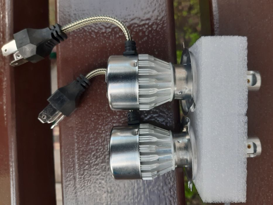 Продам LED  ЛАМПЫ H 4