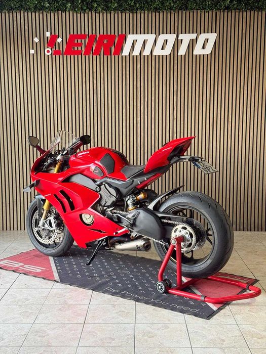 Ducati Panigale V4S