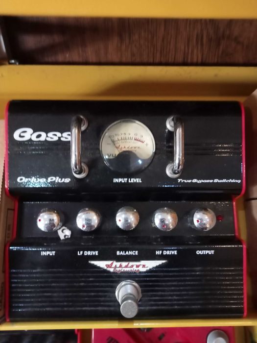 Pedais e pedaleiras [ Guitarra, Baixo & Piano-Teclado ]