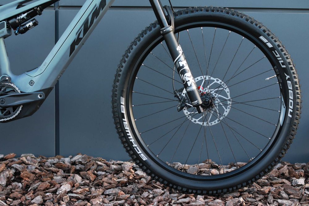 Електровелосипед KTM Macina 2026 Kapoho 8972 L Di2 Carbon велосипед