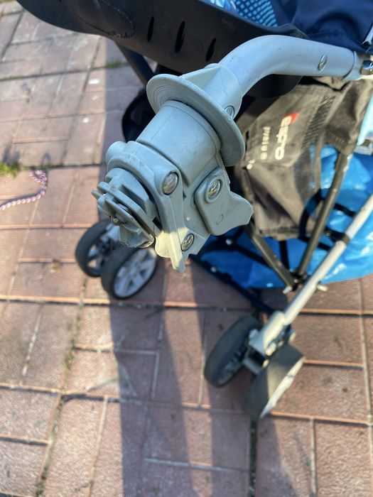 Дитяча коляска під ремонт