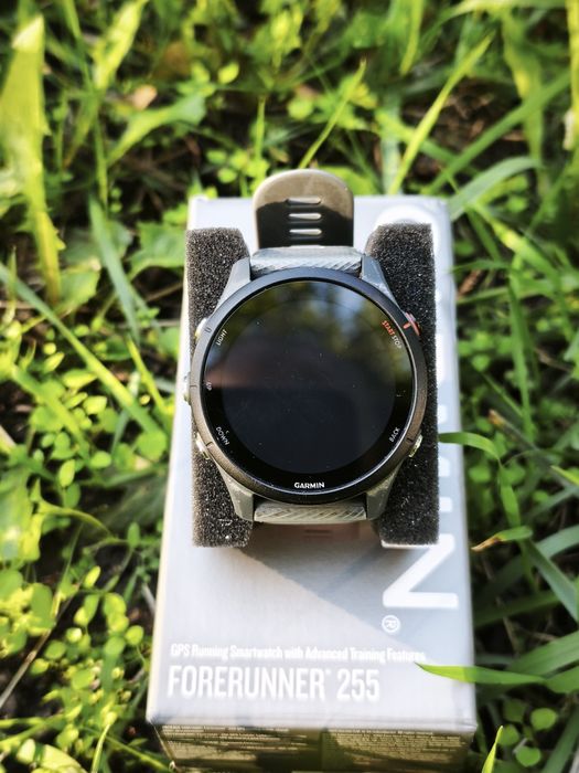 Годинник Garmin Forerunner 255