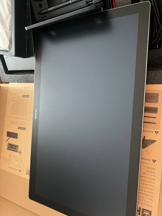 Huion Kamvas Pro 19 (4K Ultra HD) PenTech 4.0