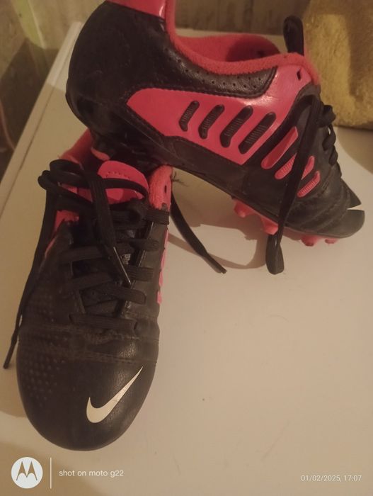 Продам бутси (бутсы)