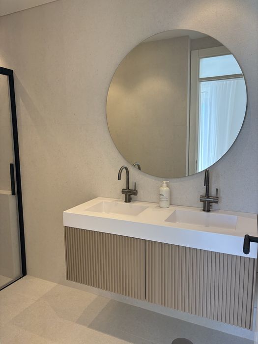 Torneira de casa de banho marca Steinberg, cor Gun Metal com valvula, NOVAS