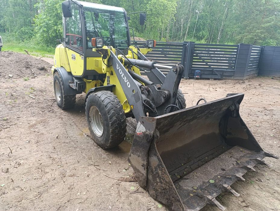 Volvo L25B-Z  Ładowarka Volvo L25B-Z z 2010r szczęka widły sprowadzona