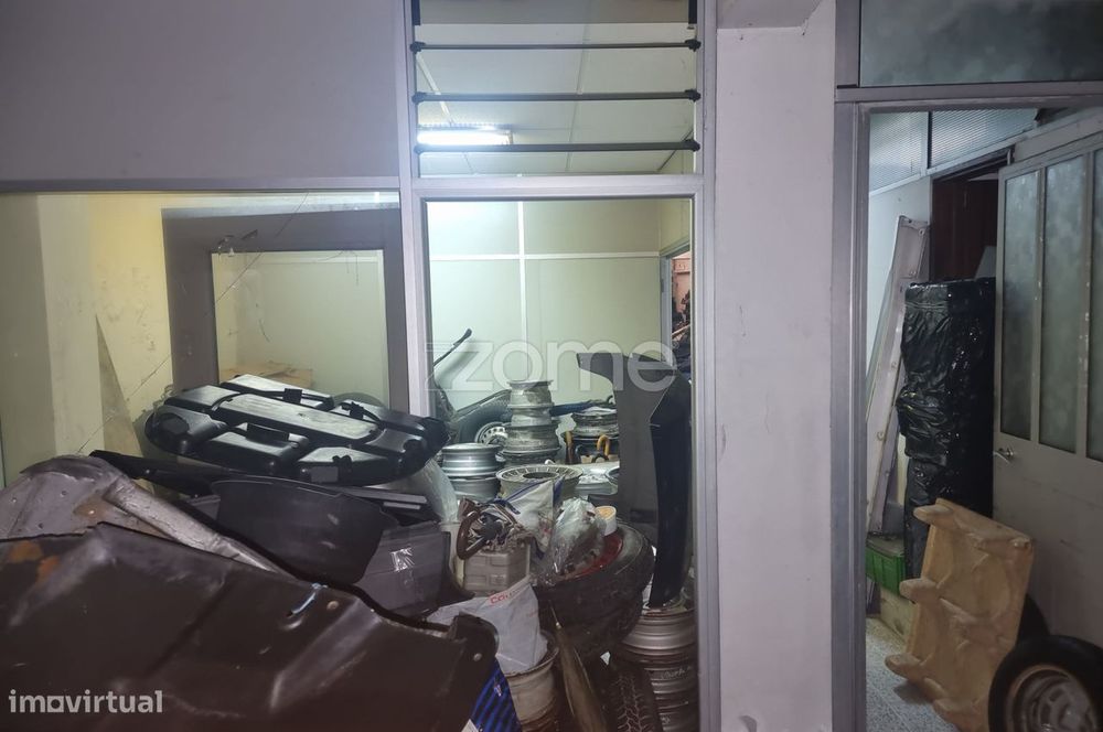 Garagem Rua Pedro Hispano