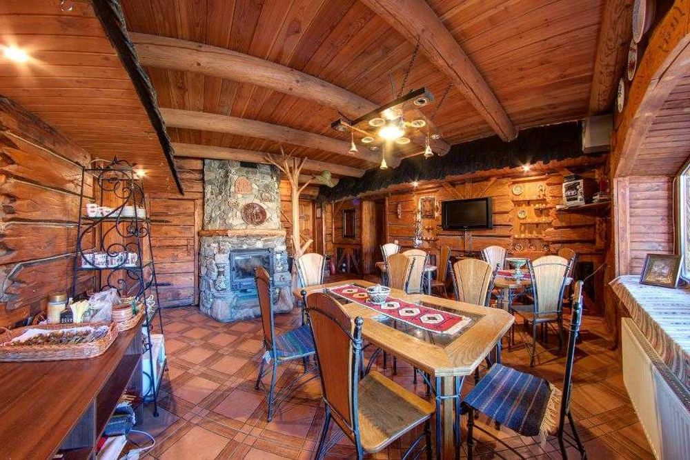 Готельний комплекс в Поляниці