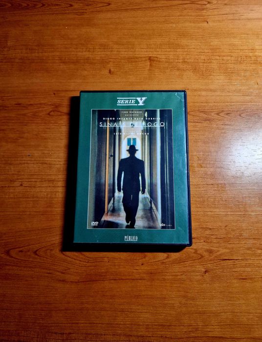 Fire Signs (Diogo Infante/Ruth Gabriel) Luís Filipe Rocha64409449591298120