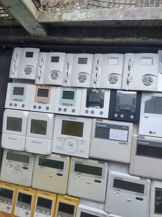 Продам проводные и безпроводные пульты управления к кондиционерам