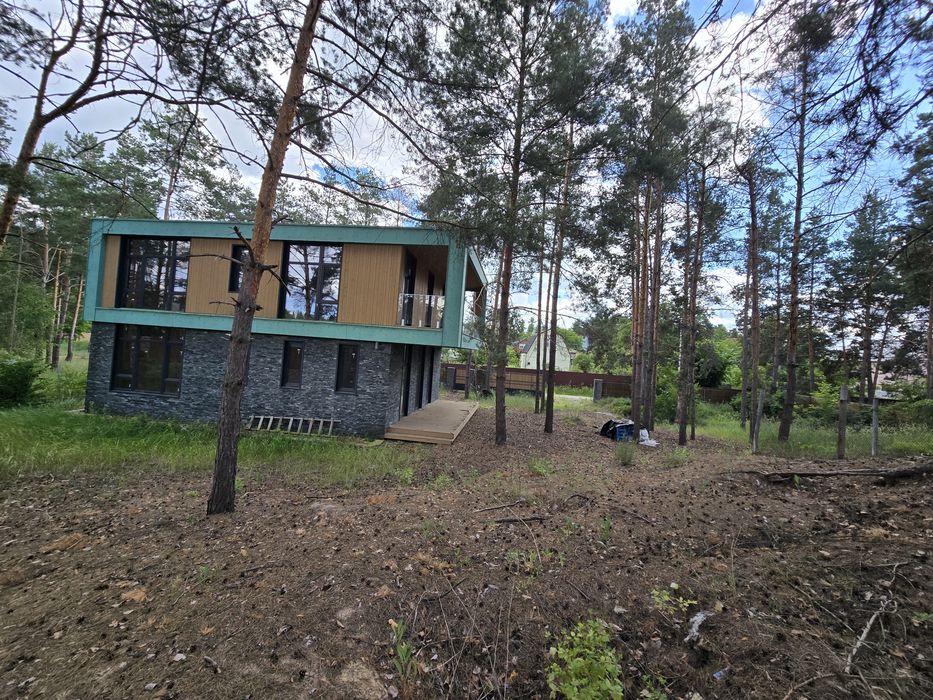 Будинок 180 м2 тераси 40 м2 
ділянка 14 соток у соснах 
с. Романків 11 км Київ поруч Підгірці Ходосівка Лісники Нові Безрадичі