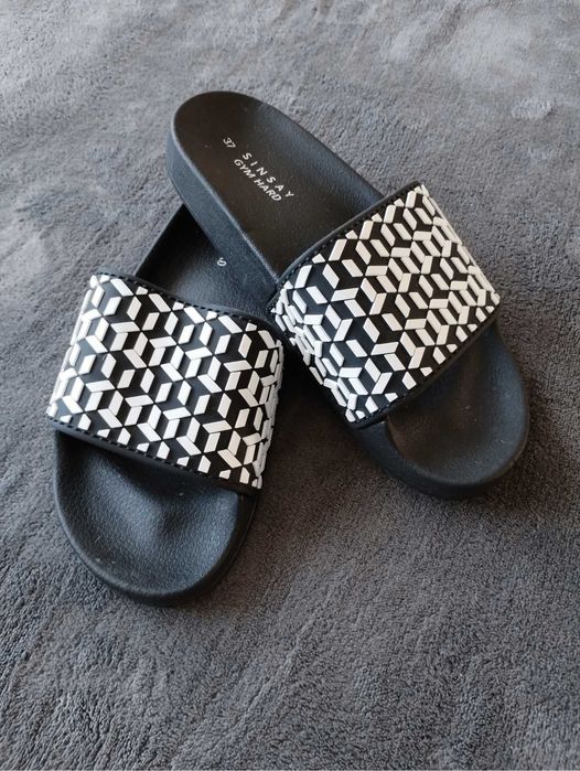 Sinsay Klapki Gym Hard Czarny roz. 37