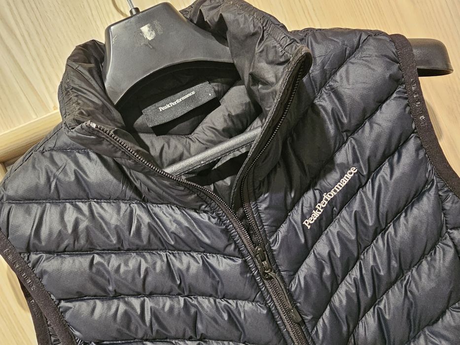 Kamizelka puchowa Peak Performance W Frost Down Vest L damska