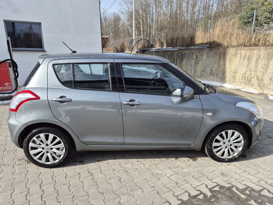 Suzuki, po gradobiciu,zamienię
