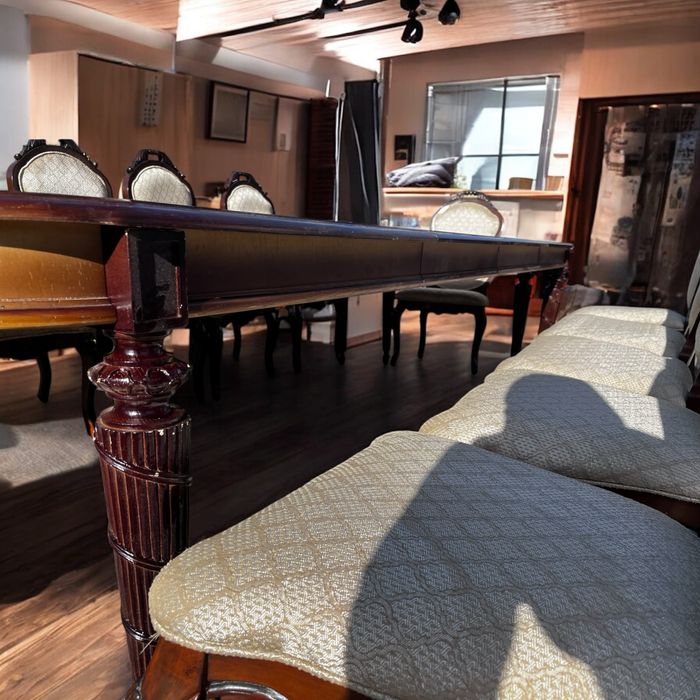 Piękny Komplet Stół Stanley w stylu Klasycznym i 12 krzeseł