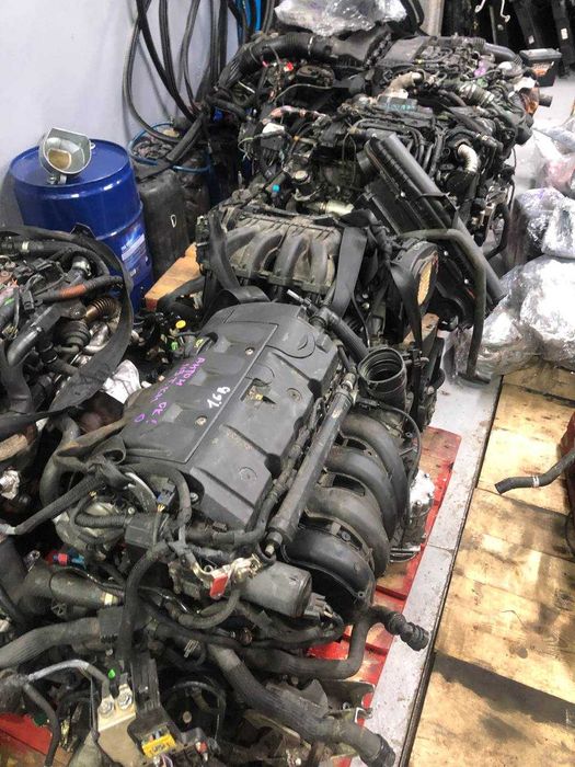 Двигун, балка, бампер, фара, стоп, цапфа, рульова рейка Peugeot 3008