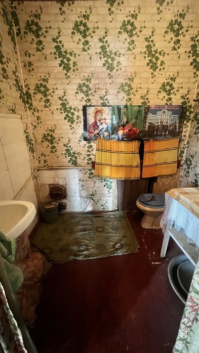 Терміново продам цегляний  будинок  в с. Медвин