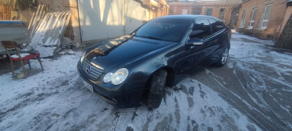 Продам/обменяю  Mercedes w203 c220 sport cupe, автомат, 2004год