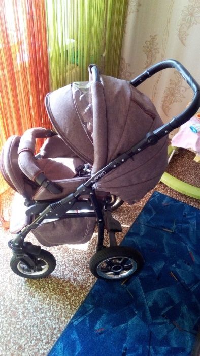 Продам детскую коляску