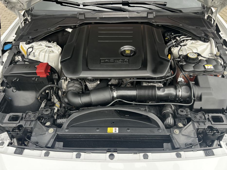 JAGUAR XE R sport como novo