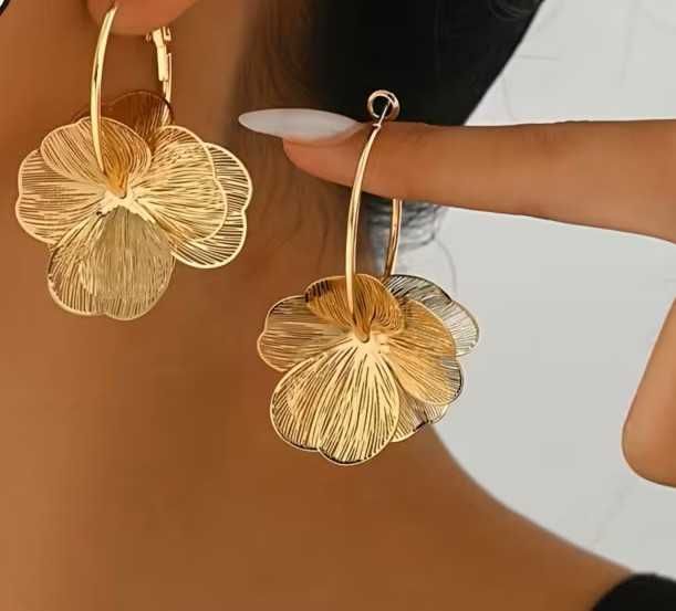 Brincos em aço Novos