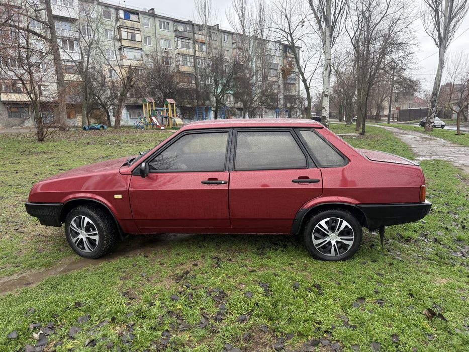 Договор купли продажи автомобиля переоформление!ровная красивая вся в огнях! Кузов весь целый, инжектор работает хорошо, салон чистый ухоженный! По хадовке без вопросов