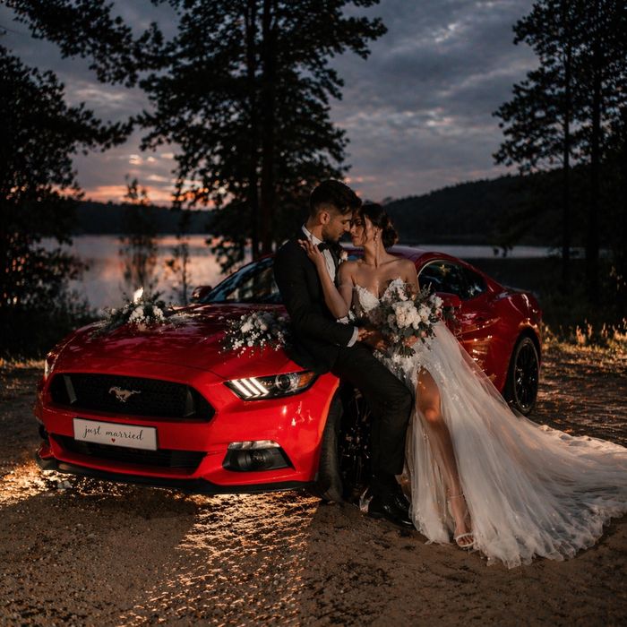 Czerwony Ford Mustang GT 5.0 V8 do ślubu – wyjątkowy styl i emocje