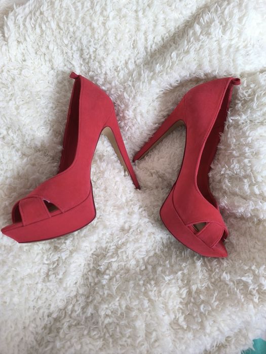 Sapatos varios de senhora bom estado