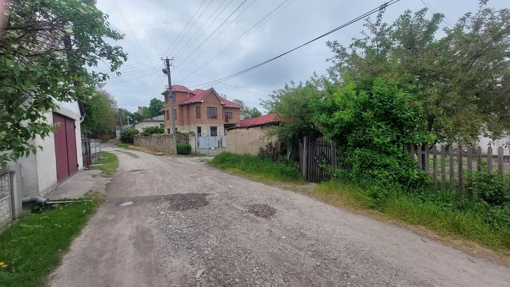 Продам частину будинку. Вул.Сагайдачного,7.