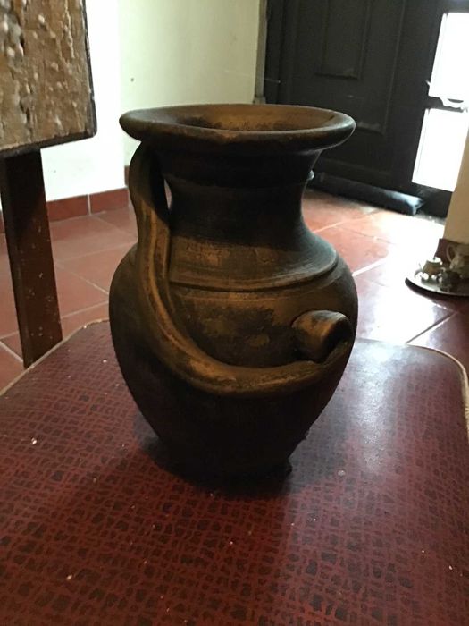 pote decorativo tons castanho dourado