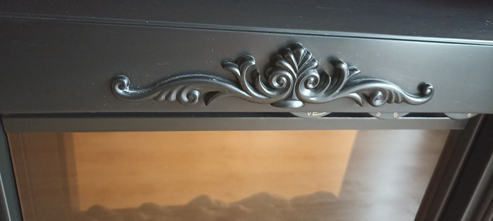 Sprzedam dębowy kominek , elektryczny, bardzo stylowy sprawny,