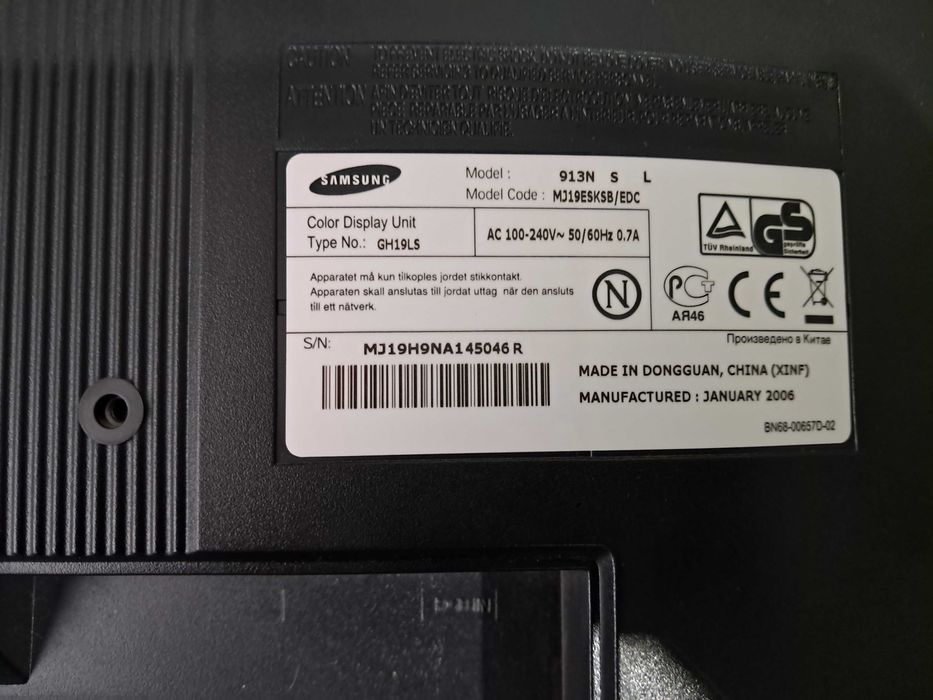 Продам монiтор Samsung.