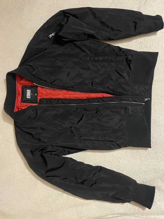Бомбер (bomber jacket)