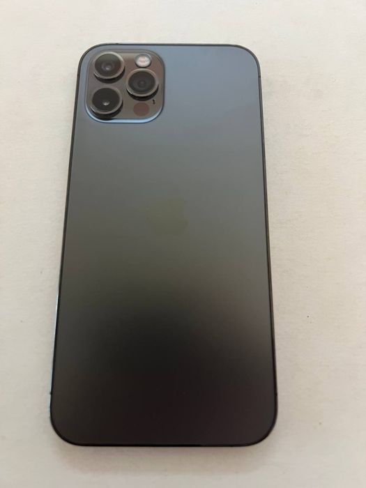 iPhone12　256GB　ブラック　（箱セット） iphone 12 256 - купити мобільні телефони та смартфони - Ціна