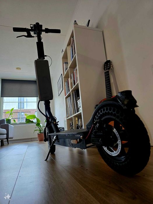 Hulajnoga elektryczna customowa dowalona na maxa