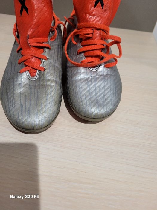 Buty do piłki korki