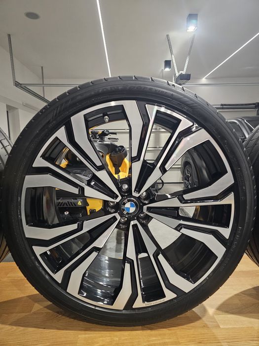 Kola bmw x7 23 cale
