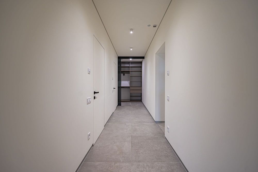 Продаж сучасної садиби у с.Велика Солтанівка - 1,1841 Га.