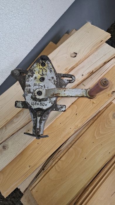 Szlifierka ręczna mocowana do blatu