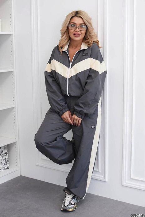 Жіночий костюм плащівка 54-58 розмір